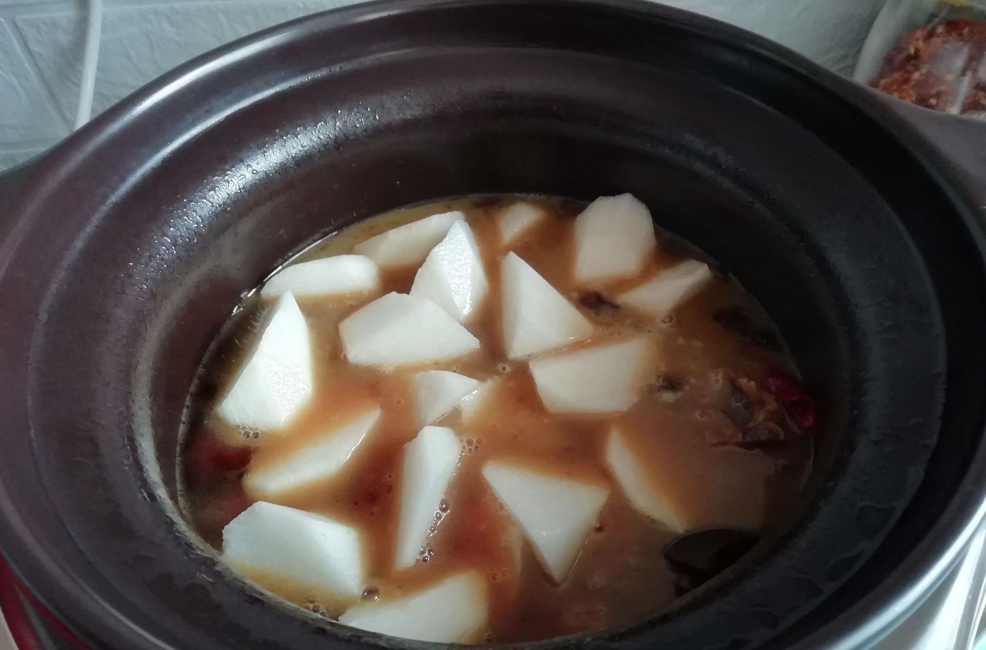 「牛腩」这食材45元一斤，贵也要吃，孩子脾胃好食欲好，个子长得快