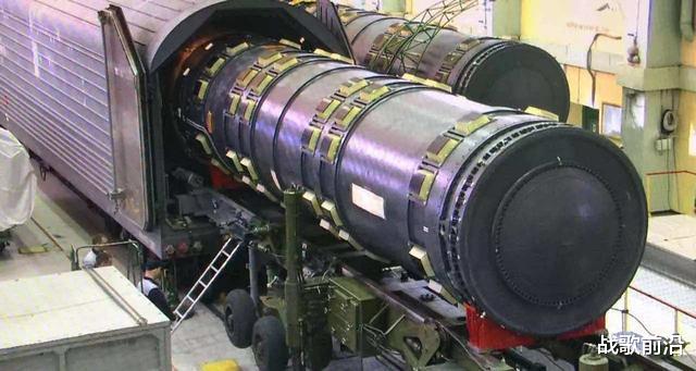 美军|普京对美国发出最后通牒！大批核导弹竖起严阵以待，英：动真格了