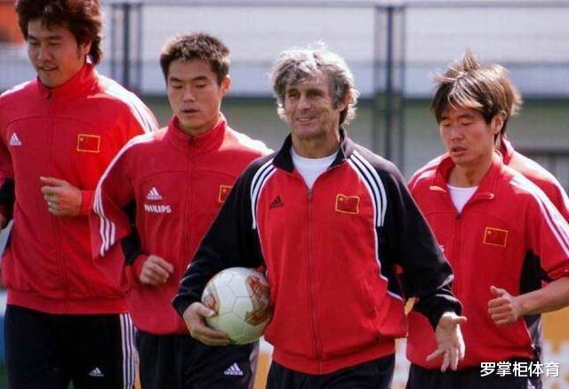 国足■时隔18年，米卢揭秘国足02年世界杯三连败，至今仍心系中国足球！