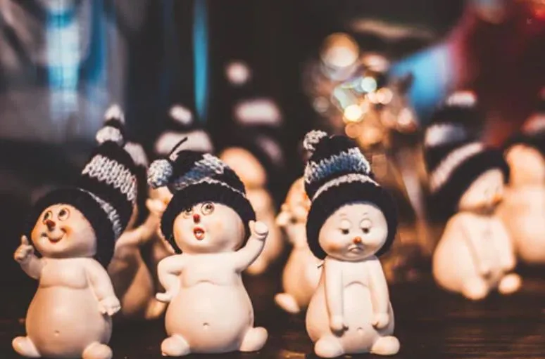 |朋友圈最火的12个笑话，看一次笑一次 !