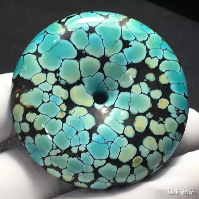 『翡翠』绿松石知识分享:放射状与贯穿状铁线的区别及特征