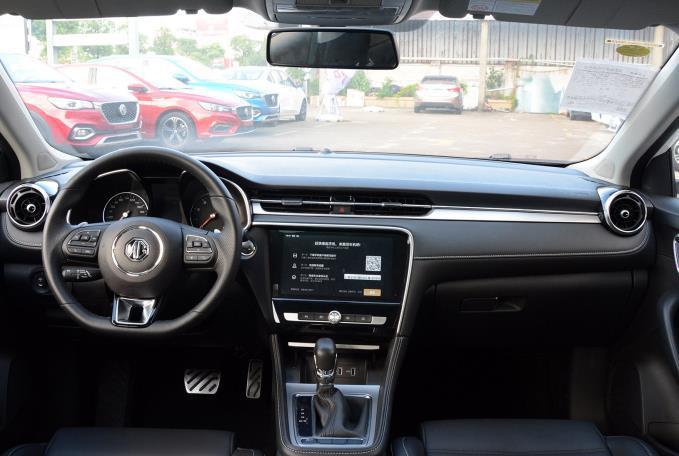 本田思域|存了11万，开了大众宝来再开名爵6，车主：谁档次高都开过就明白了