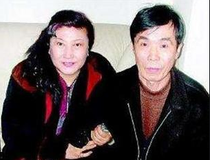 赵本山|他狠心抛弃原配，和小11岁女星同居12年，儿子与爱人相继离世