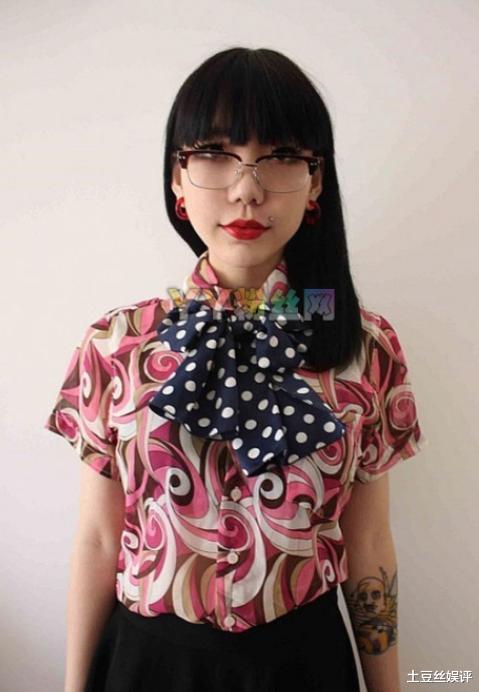 吴莫愁|痛心！《中国好声音》亚军从1.3亿代言到县城卖唱，得罪了谁？