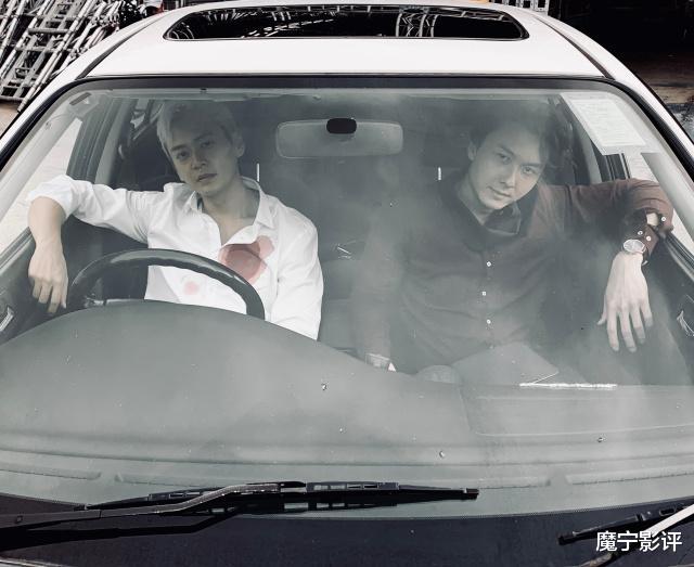 女孩|反黑路人甲:一个细节有隐喻,大BOSS蒋世龙在上演王子复仇记