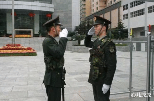 |2个哨兵为何只有1把枪?90年代震动中外的惨案留下的教训