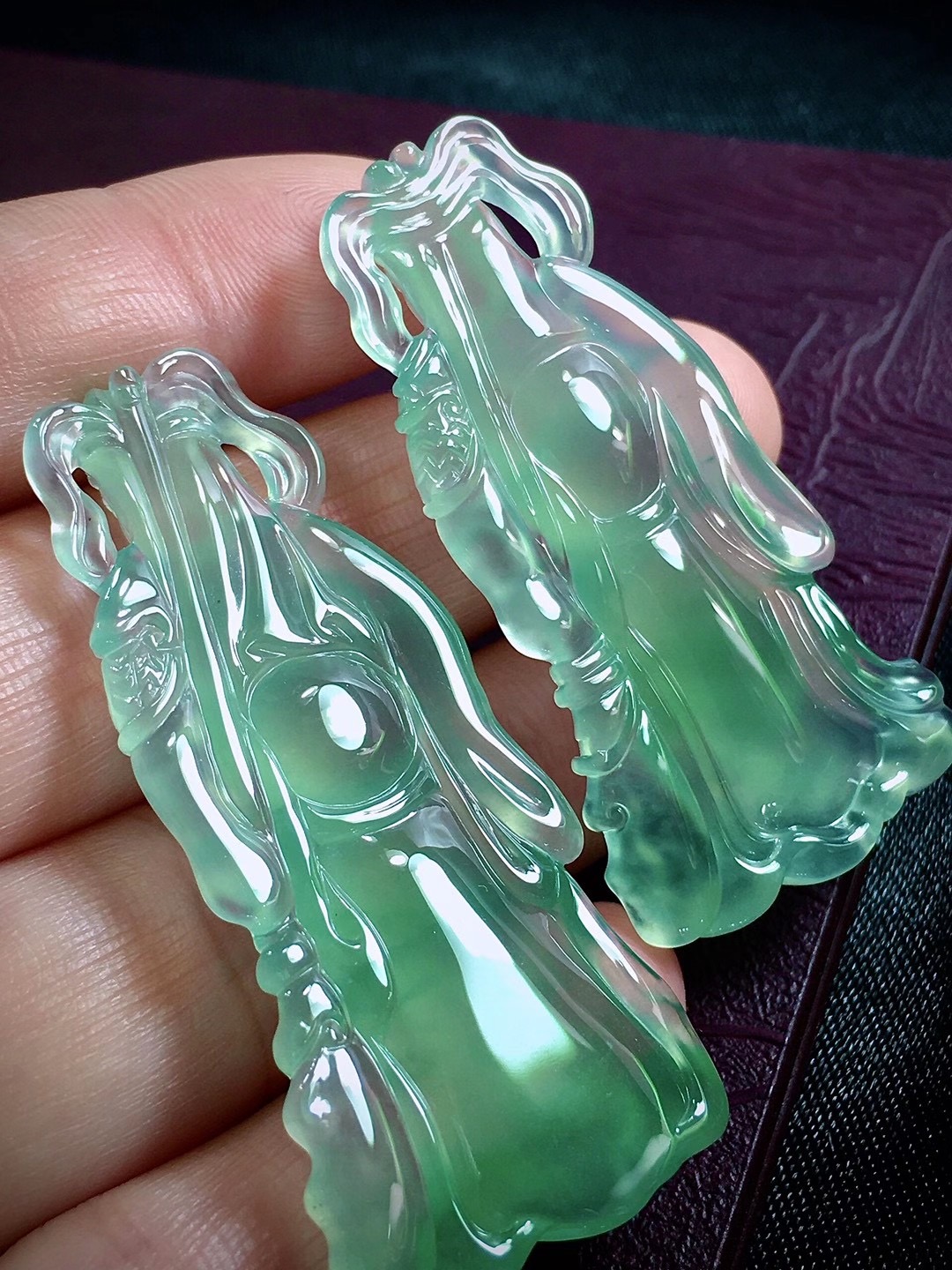 翡翠|翡翠冰晴水武财神\uD83C\uDF39\uD83C\uDF39雕工传神又完美！