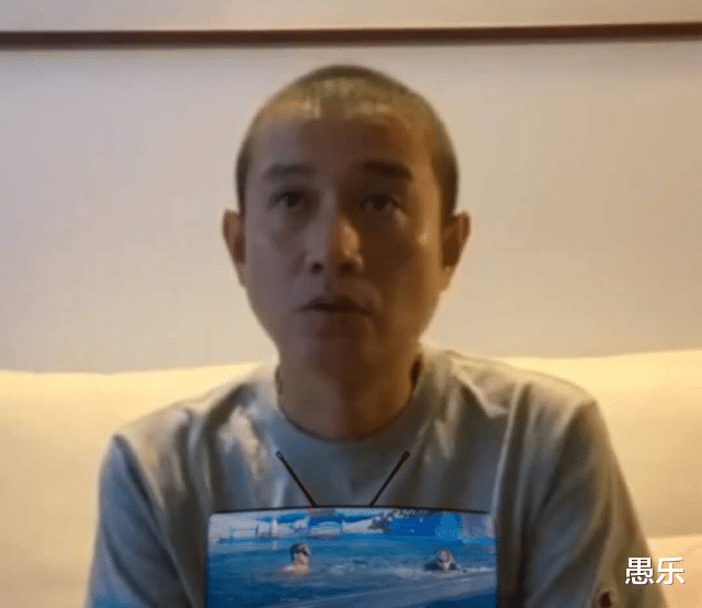 马伊琍|36岁文章彻底放飞自我！近照骨瘦如柴驼背严重，连续数月穿同一短袖