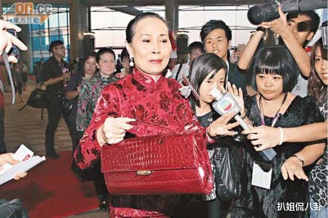 赌王|14岁嫁给36岁赌王的二太蓝琼缨，打败四太梁安琪，成为赌王去世后最大的赢家