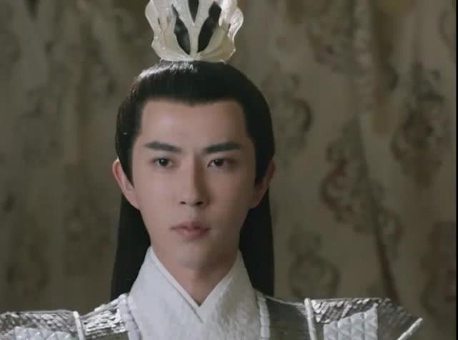 墨渊@三生三世：没想到白真身份比白浅还高贵，连墨渊都要给他行礼，很多人吓懵了