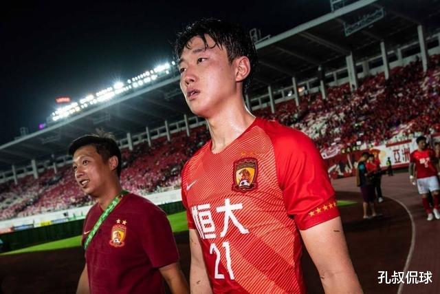 【冯潇霆】卡帅用心良苦！弃用一人获外界盛赞，如今恒大因此收获巨大回报