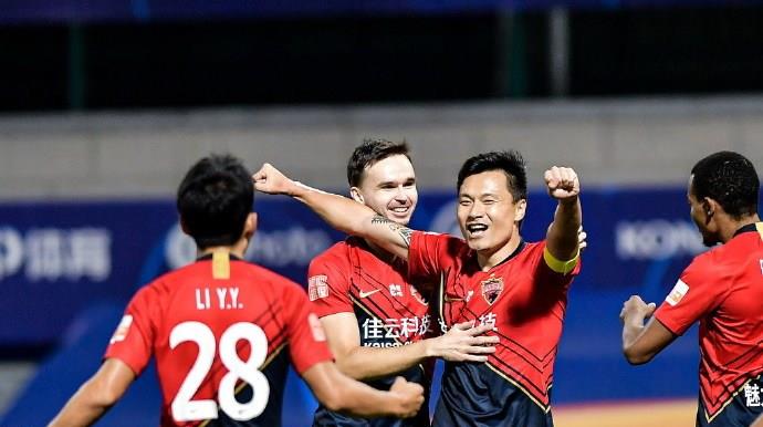 江苏苏宁|CCTV5+直播中超新老土豪对决，苏宁力保前4，深圳佳兆业冲击2连胜