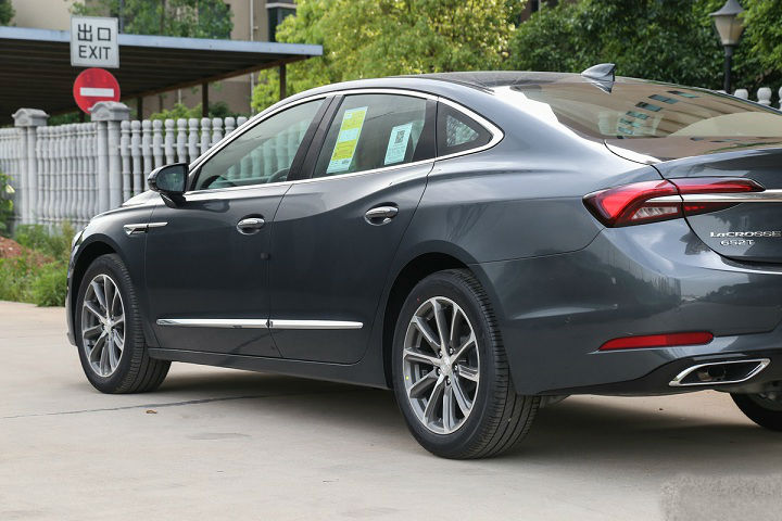 「本田雅阁」20万还要雅阁？这合资车从23万跌到18万，2.0T有237匹，车长近5米