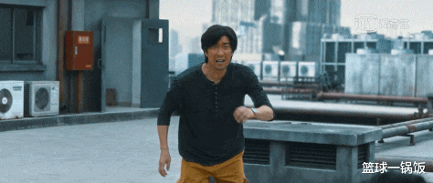 赵敏|过气顶流,终于「崩了」
