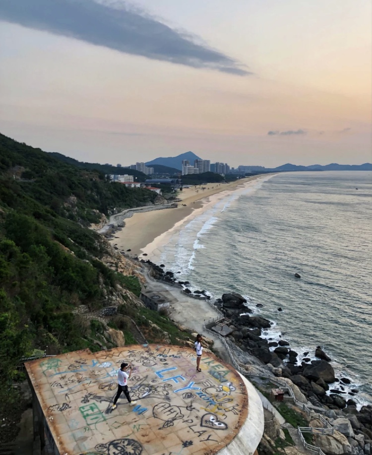 「银滩」五一长假该干什么？来这几个最美海滩，看看日出日落也好