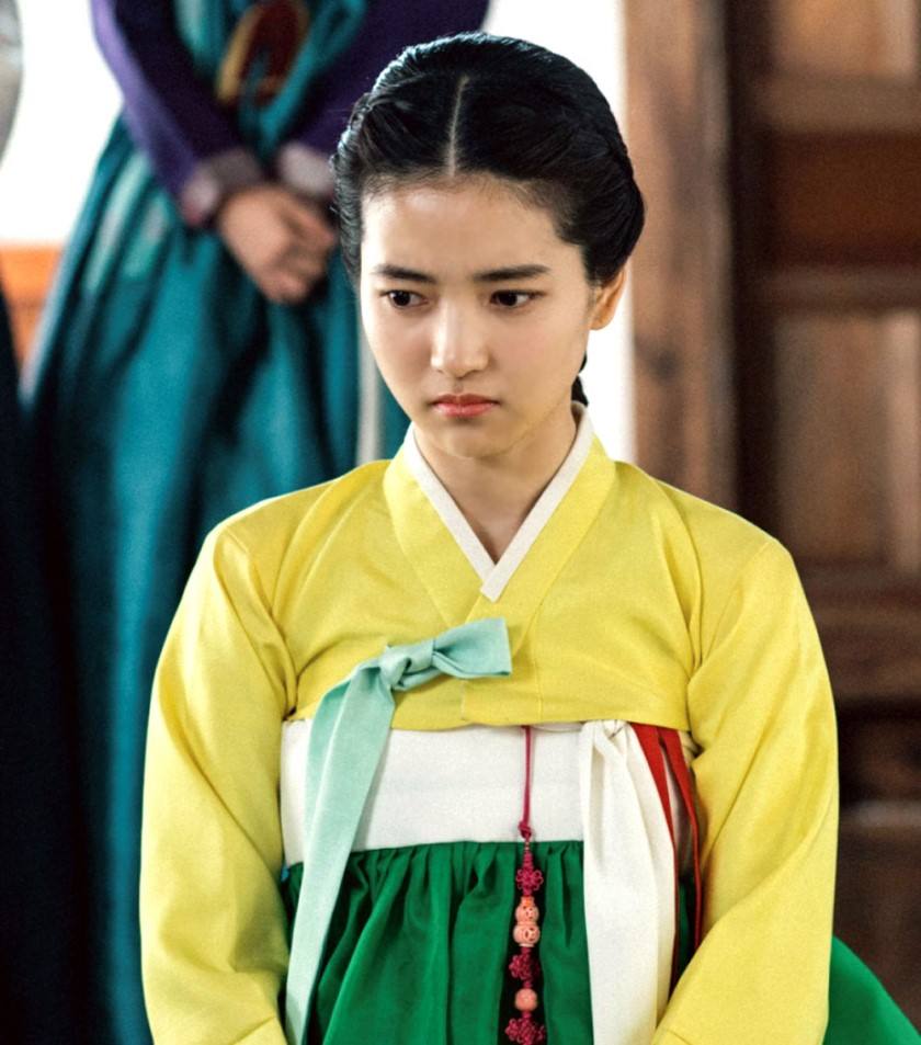 宋仲基|双宋事件一年后，宋仲基首携女伴亮相，惊艳众人