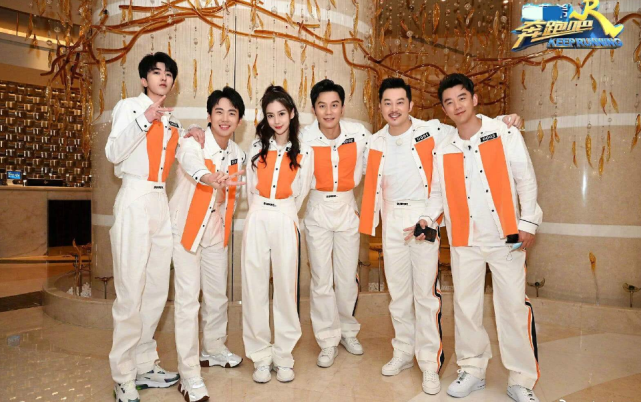 Angelababy|《跑男》最新路透，baby的造型简直美翻了！仿佛再见“岳绮罗”