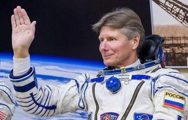 毒蛇▲阿波罗登月宇航员揭秘外星人，却遭到打压，直到去世还被人嘲笑