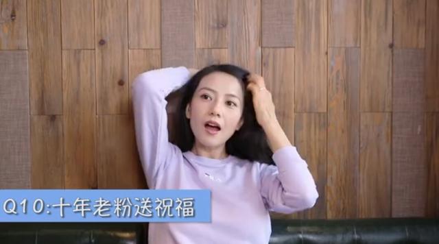 高圆圆：赵又廷全家出街，1岁女儿首次曝光，高圆圆身材臃肿似产后未恢复