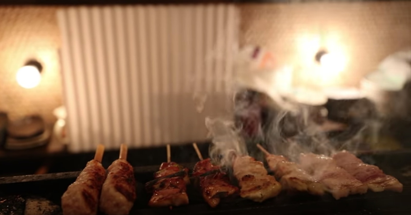 @原子邦妮《耳。语》歌词版MV上线 美食画面引歌迷直喊饿