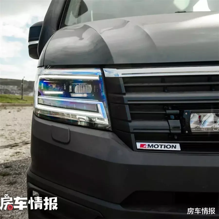 众泰|新款大众房车亮相！配2.0T发动机+独家四驱系统，既能野又能住