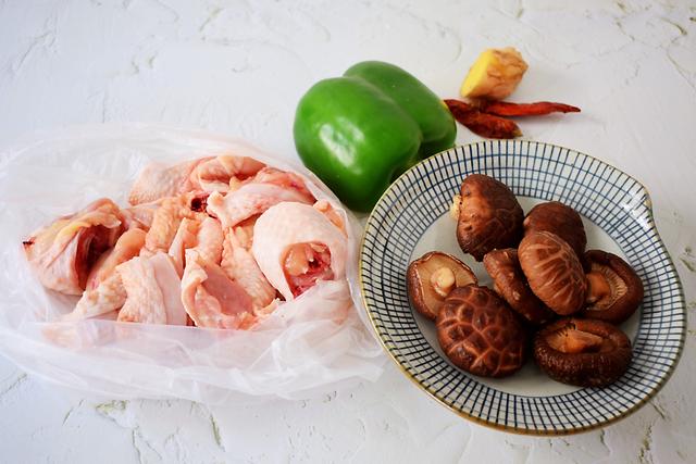 冰糖:此菜含钾是香蕉的8倍,夏天老出汗,有可能是缺钾,不妨多吃几次