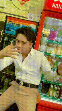 “男生减肥后的容貌变化究竟有多大？”哈哈哈哈，这也太形象了！