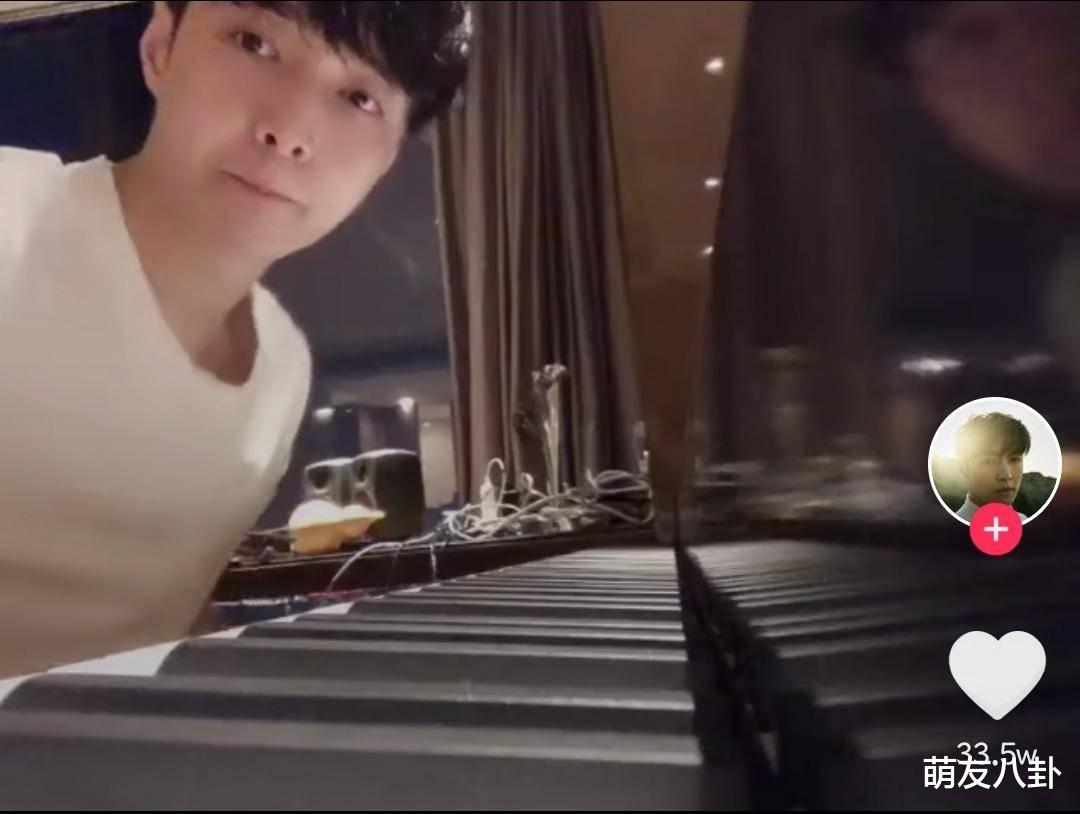 【张艺兴】张艺兴手法娴熟被测烟龄，钢琴视频似有心事，好友小猪还能翻身？