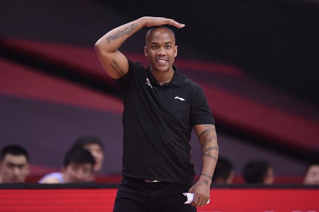 赵立坚|CBA重磅交易！顶薪先生辅佐马布里，土豪队太扎心：仍需承担6成薪水