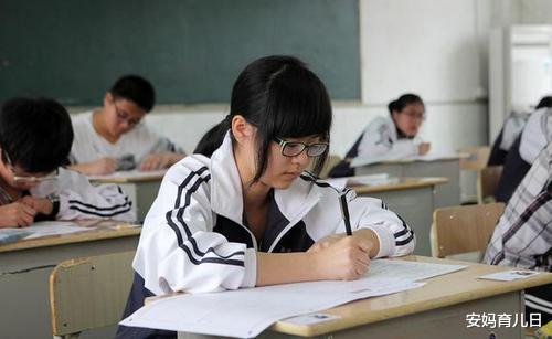 学渣@初中生3种特别“受宠”的性格，就算是学渣，班主任也很喜欢