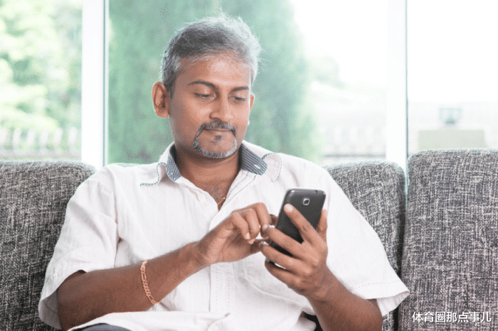 苹果|拒绝中国货的印度人，用什么手机来替代？当地人：我们要用苹果！