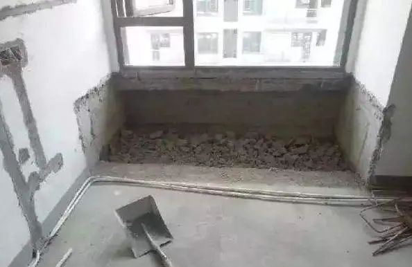 飘窗|不要再问飘窗能不能砸掉？家里多出半间房，一锤下去赚5万呢