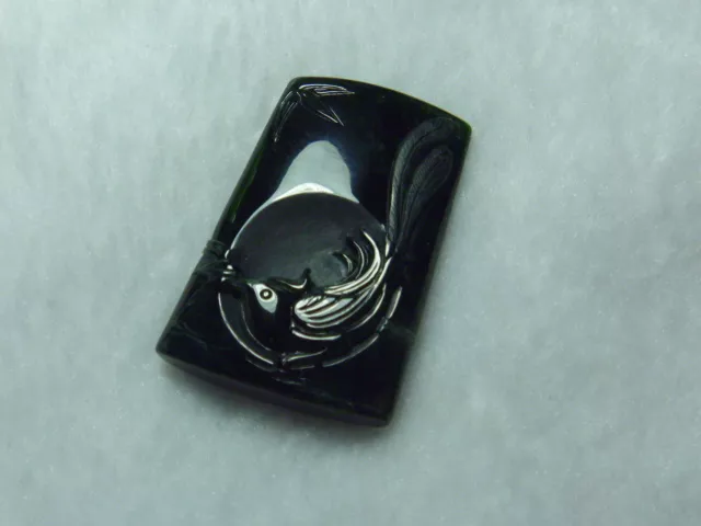 雕刻|摆放角落几年的墨翠片料，经过一番雕刻后，果然别有一番滋味！