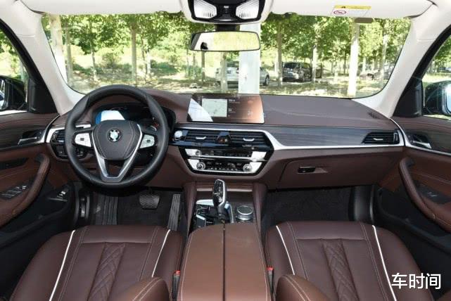 「奔驰S级」26岁，36岁，46岁能开上这四款车，那说明你已经非常成功了