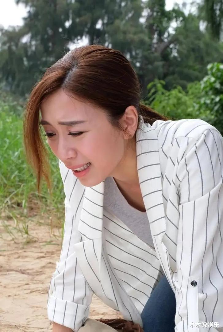 「TVB」TVB花旦新剧开播，采访中罕见谈及男友，八年感情有望更进一步