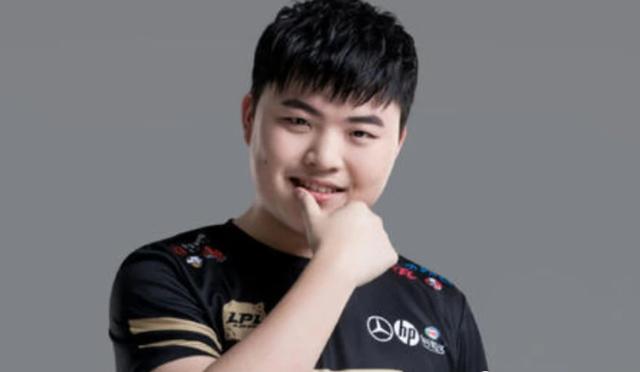 「Uzi」RNG工作人员去到UZI家,可能是要续约?对此女友这样解释!