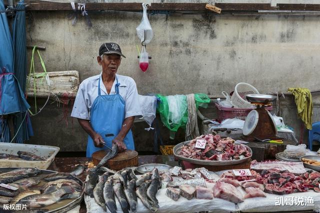 ##开坑前一天放鱼1000斤，抽干水时却没鱼，黑坑老板套路在这里