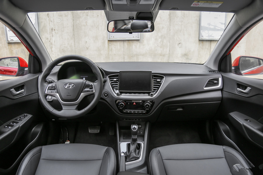 新车|这才是合资“廉价王”！跌至5.18万，比捷达漂亮，一箱油跑800Km