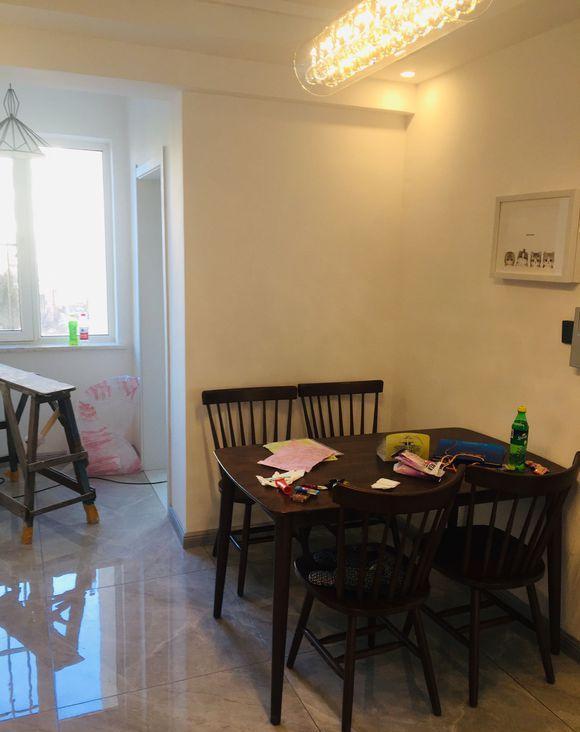 |55平米的婚房装修完工,装修费+软装花了7万,温馨又舒适值了