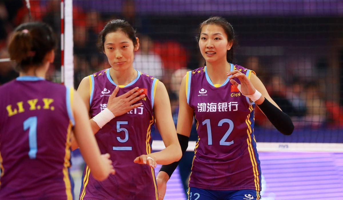 『朱婷』她是中国女排历史上最年轻的奥运冠军！和朱婷一样基本不挑球！