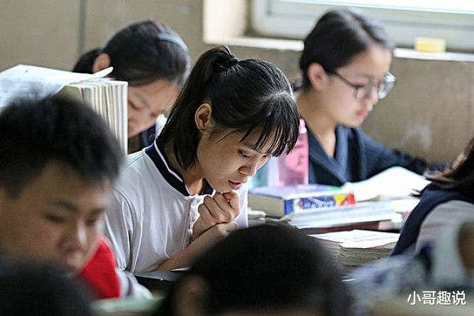 「野鸡大学」上海最臭名远扬的野鸡大学,名字听着像985,毕业证却如同废纸