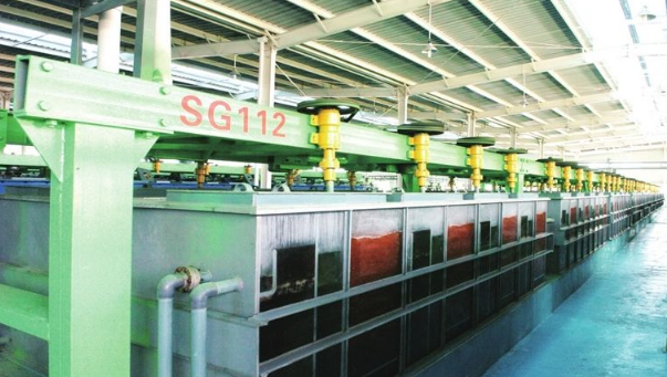 ▲美国想不服软都不行，为中国送上30000吨大礼，价值远超航母