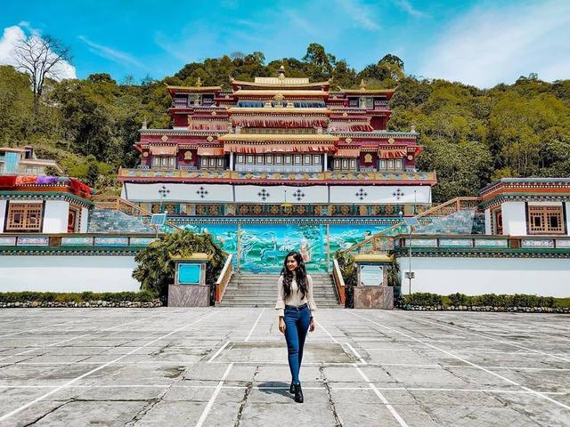 印度@尴尬的印度东北人，长着中国人的脸，受着印度人的气