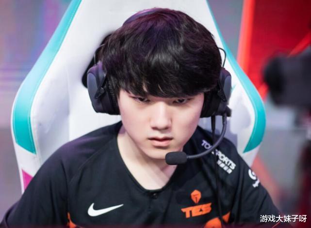 puff|山泥若直播时爆料，puff只是过渡品，8月会来新人和宝蓝一起首发