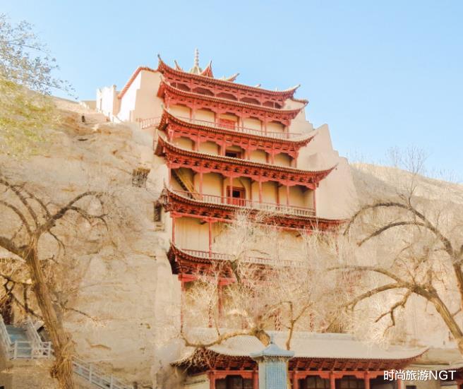 宋城▲国内最“奇怪”景区,限制游客参观时间,多次拒绝成为5A