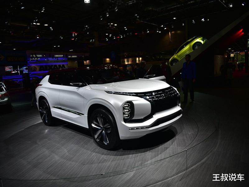 「三菱」三菱终于发飙了,新车比宝马X5霸气,油耗1.6L,26万迷倒一片