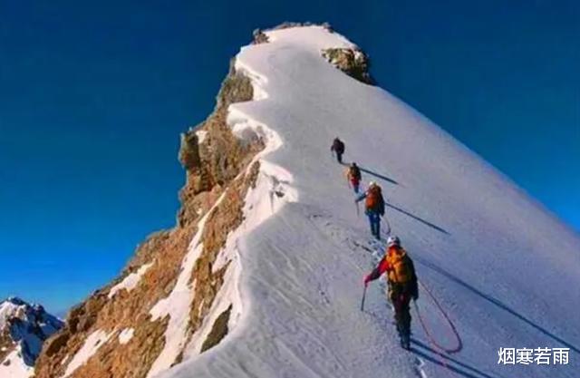 珠穆朗玛峰：珠穆朗玛峰怎么了？冰雪消融后，发现百具遗骸，查明死因令人感慨