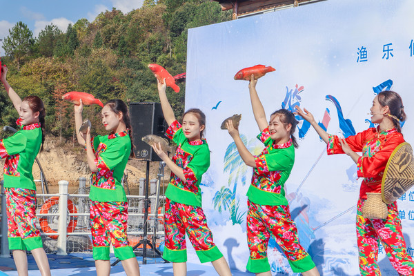 青岛市|渔乐仙宫畔，养生云和湖，游云和湖赏帆影观垂钓