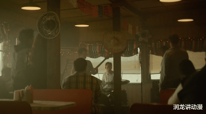 『女孩』乐队主唱意外发现女孩的死亡，结果让全部成员被害，自己收获了爱情！