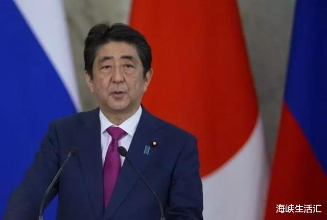 「日本」安倍举动让6万韩国人愤怒，日本紧急求援中国，王毅亮明立场